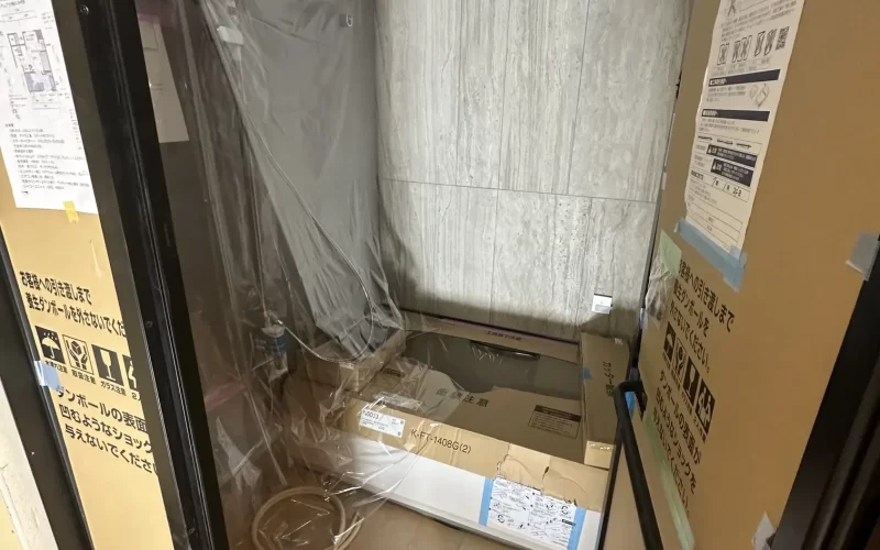 お風呂リフォームの新しい浴室の設置直後の写真