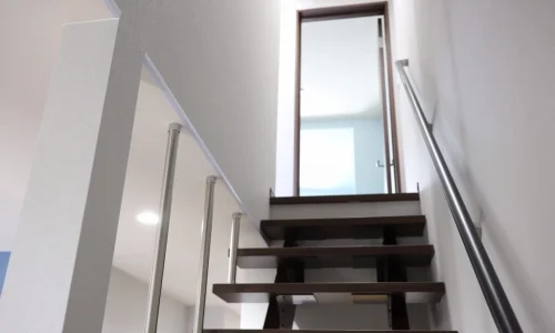 リノベーション事例の階段の写真