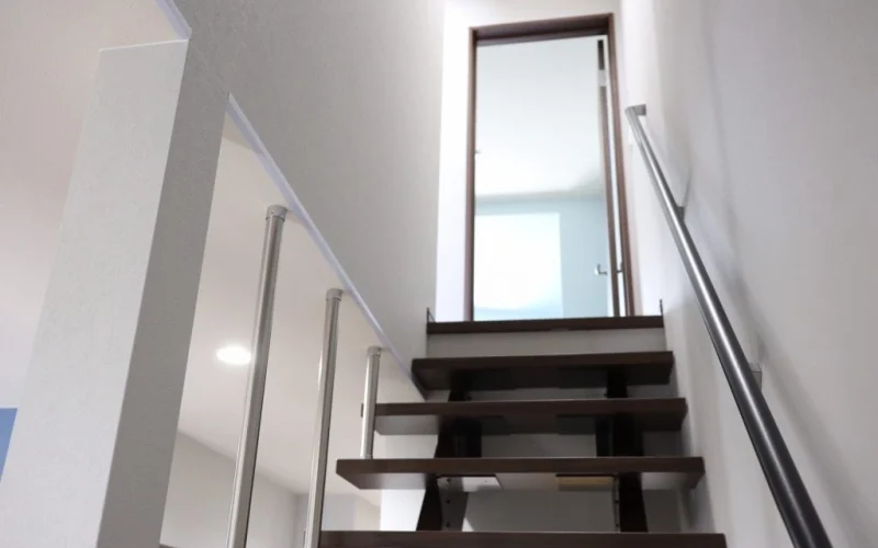 リノベーション事例の階段の写真