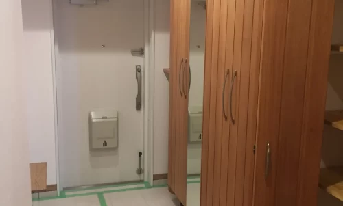 スケルトン状態からマンションリノベーションの玄関の写真