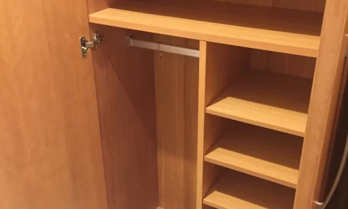 スケルトン状態からマンションリノベーションの下駄箱の写真