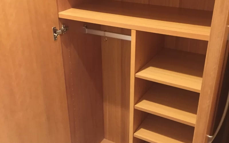 スケルトン状態からマンションリノベーションの下駄箱の写真