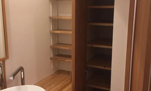 スケルトン状態からマンションリノベーションの洗面の写真