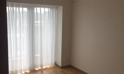 スケルトン状態からマンションリノベーションの洋室の写真