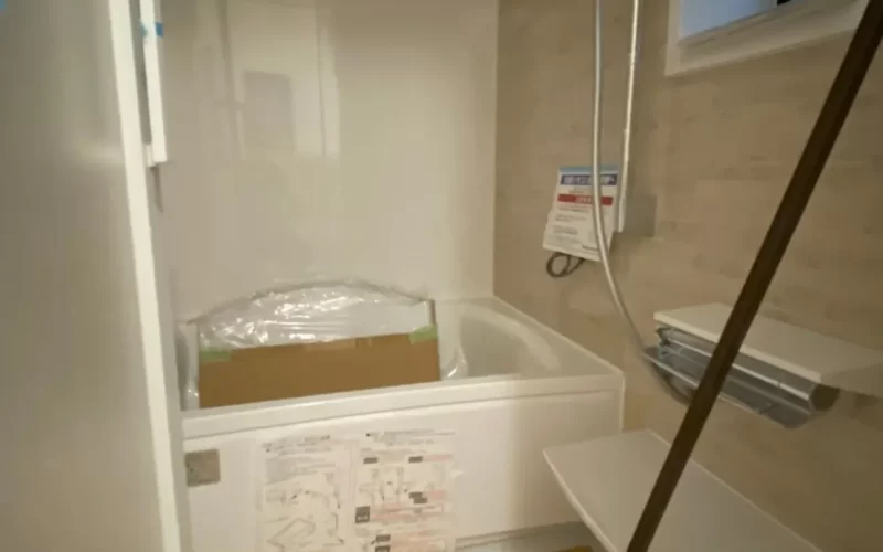 お風呂のリフォームの施工中の写真
