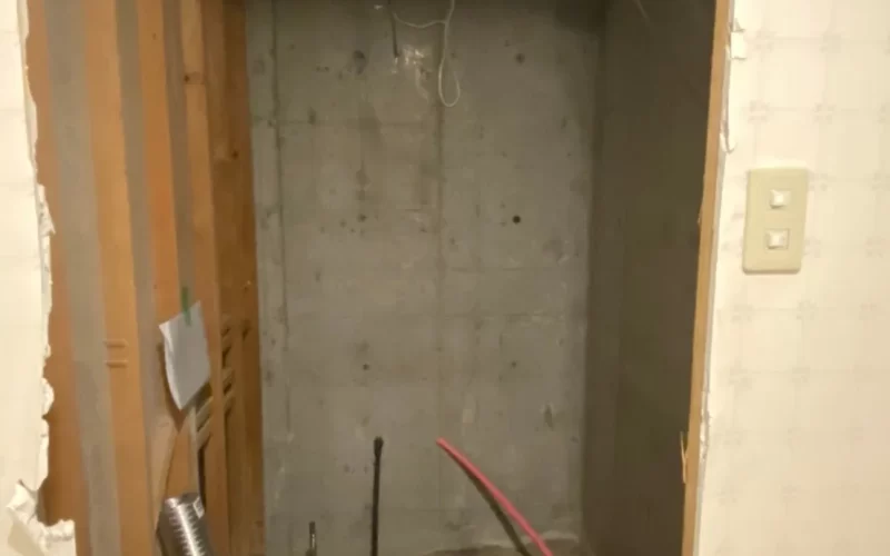 お風呂のリフォームの浴室解体の写真