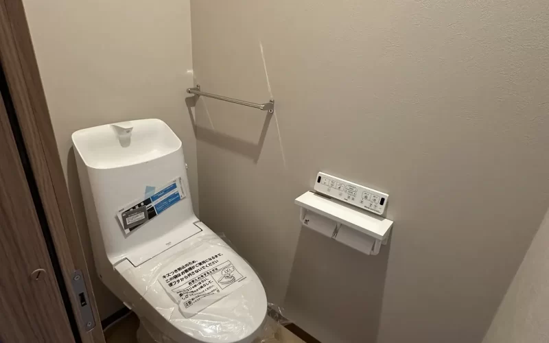 戸建てロフト増設リノベーションのトイレのAfter写真