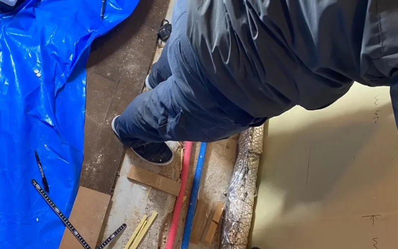 キッチンリフォームの給排水の切り替えの写真