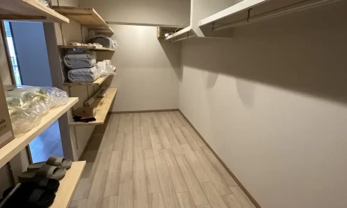 マンションリノベーションのウォークインクローゼットのAfter写真