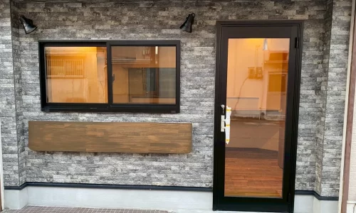 空き家だった店舗のリフォームの外観のAfter写真