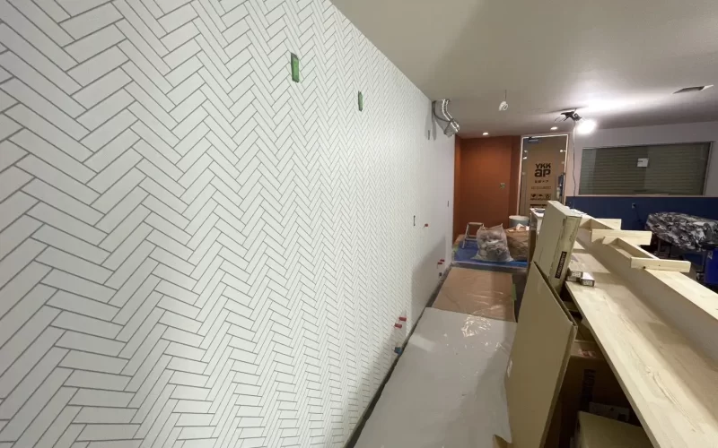 空き店舗から喫茶店へのリフォームの施工中写真