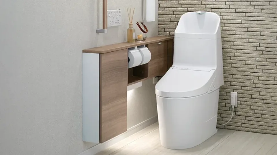 タンク一体型トイレの写真