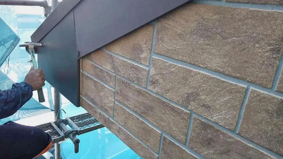 外壁のカバー工法の写真